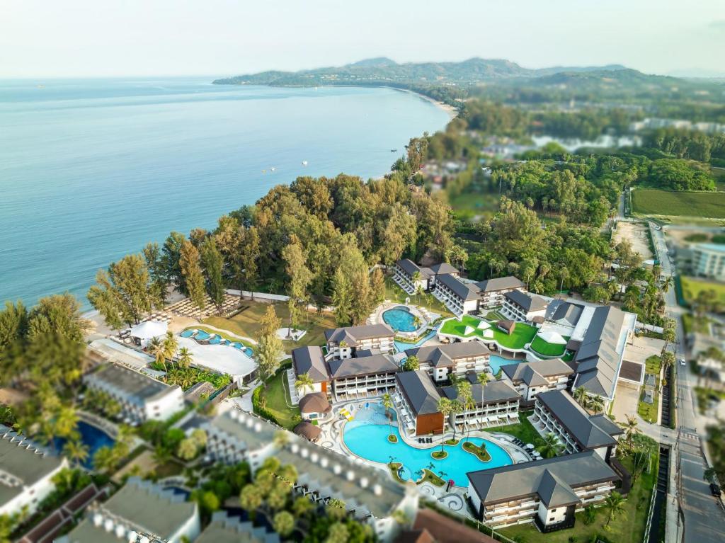 Amora Beach Resort Phuket – Phuket
